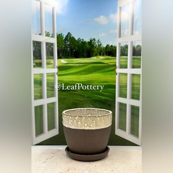 Cafe Noir (SM) Brown/Beige Clay/Concrete Planter Pot with Saucer Attached - Picture 5 of 8
